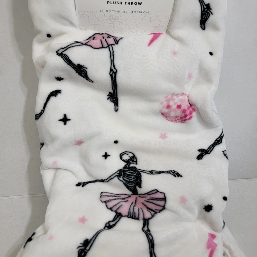 Halloween Skeleton Ballerina Dancing Plush Throw Blanket Plush Pink White 60x70‎